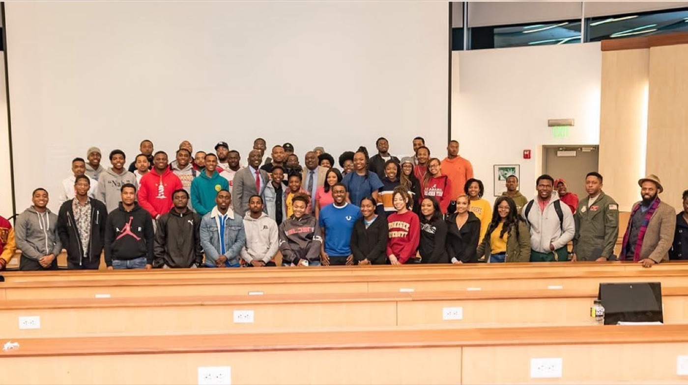 Large community group photo